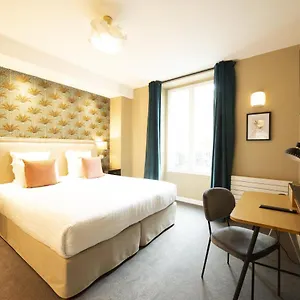 *** Отель Des Batignolles Франция